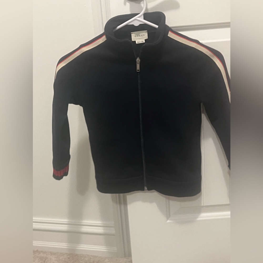 Boys, Gucci sweater jacket size 5